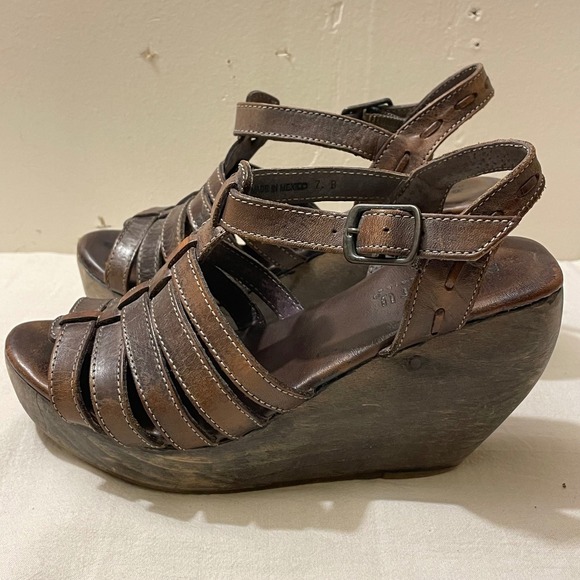 Bedstu Womens Size 7 Leather Strappy Wooden Wedge Sandals Brown - Picture 3 of 13